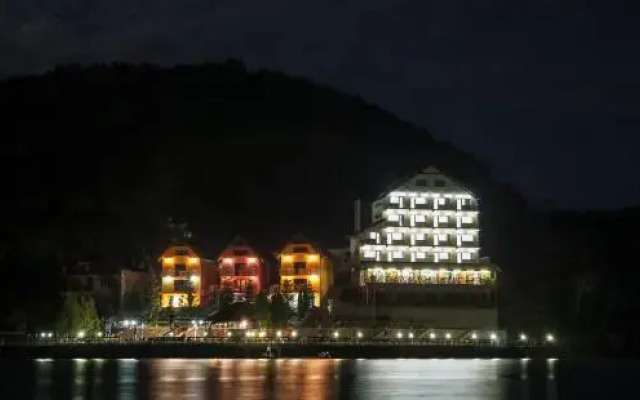Hotel Diamond & Complex Ovi