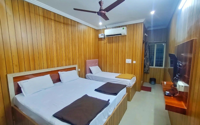 Hotel Govind Heights