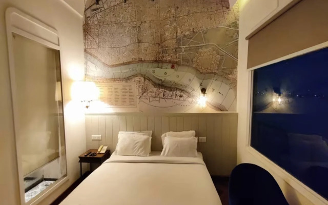 Polo Floatel Kolkata