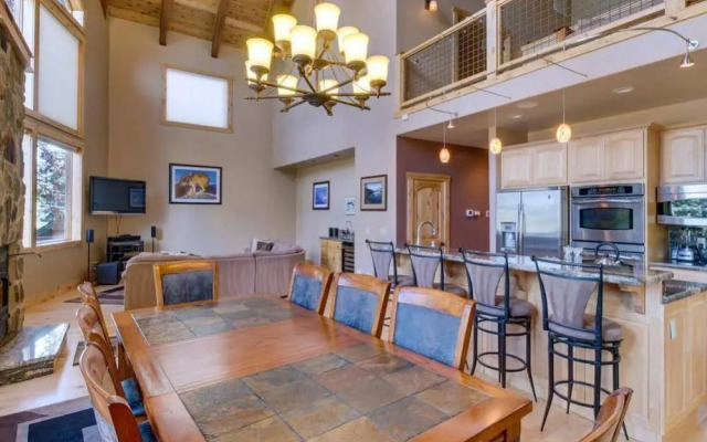 Skislope Sanctuary Close to Outdoor Activities