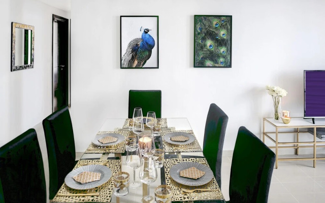 Dream Inn Apartments - Bay Central