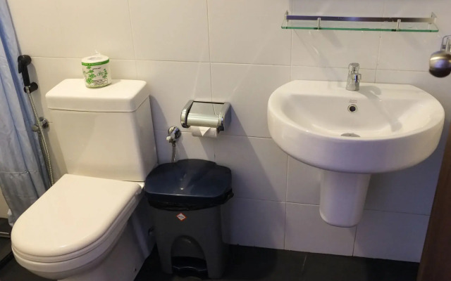 Arts Party Central Hostel