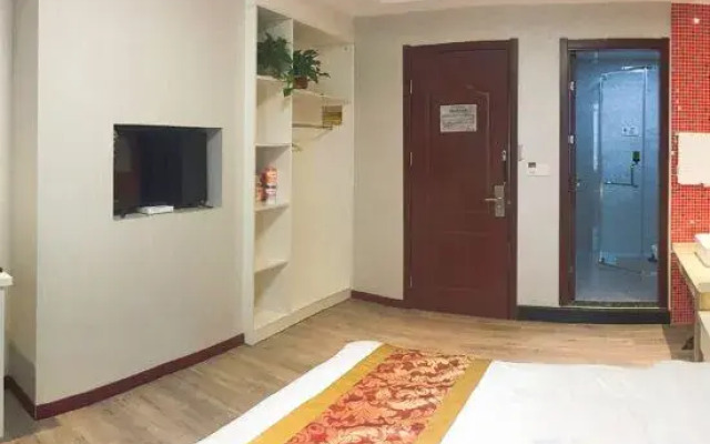 Danyang Donghua Express Hotel