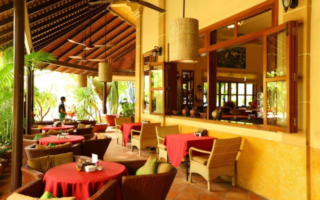 Anise Hotel & Restaurant