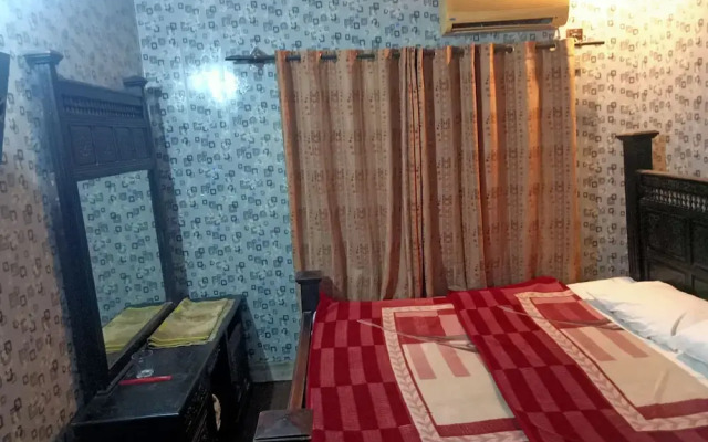 New White Rose Guest House