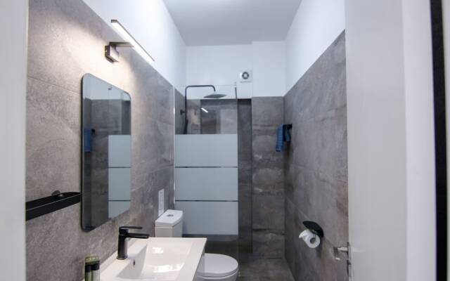 Phaedrus Living: Ourania City Heights Flat