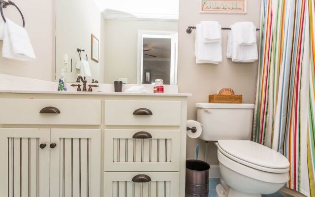 1067 College by Hodnett Cooper