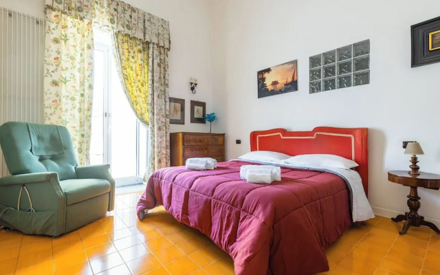 Santa Chiara Charming House With Terrace at Historical Center