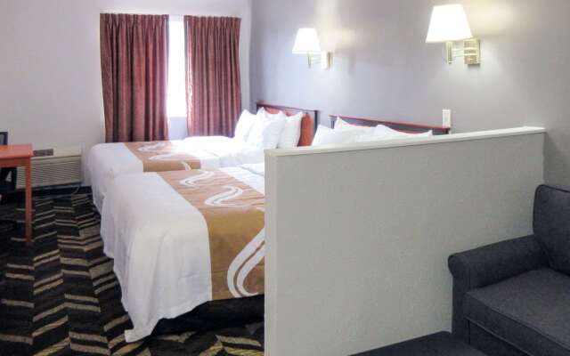 Quality Inn & Suites Salina National Forest Area