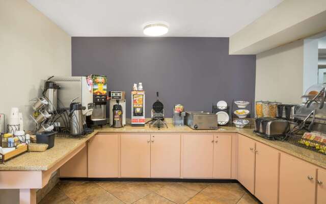 Microtel Inn by Wyndham Bowling Green