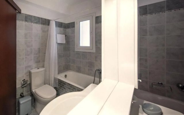 Two Bedroom apt 2' to Acropolis museum