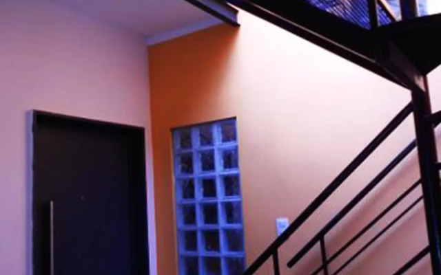 Apartment con terraza 1 piso por escalera