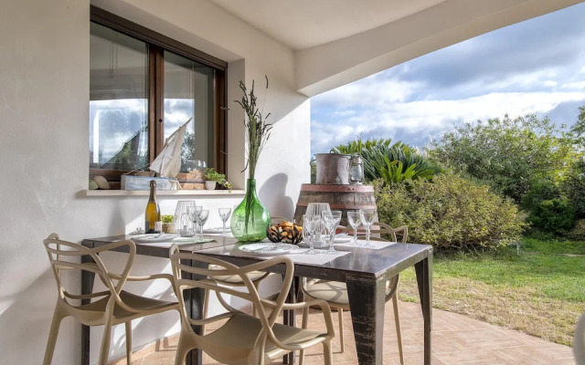 Sardinia Re - Fioretta Home Garden Side