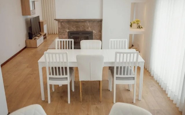 City Center Grand SEA View Terrace by Vacationy