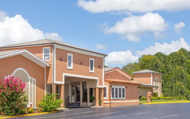 Lake View Inn & Suites