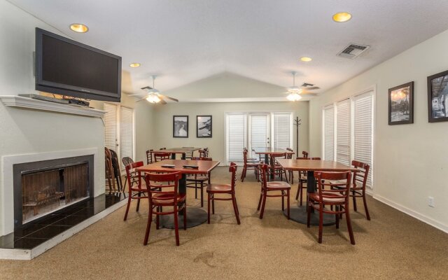 Hodnett Cooper's Beach Club
