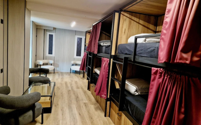 Velvet Hostel Business