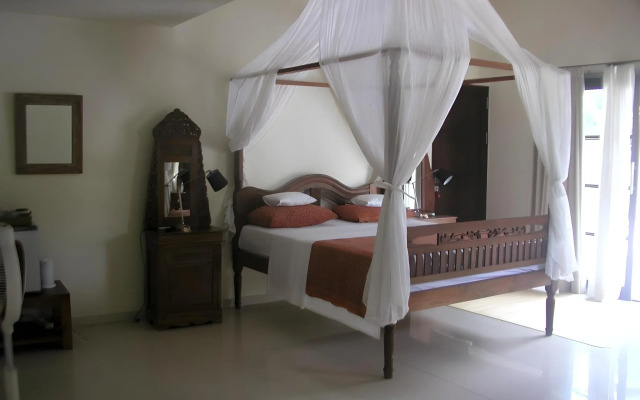 Frangipani Beach Hotel