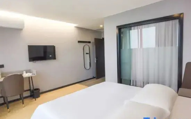 Scenic  Hotel (Shanghai Jinshan Tinglin Branch)
