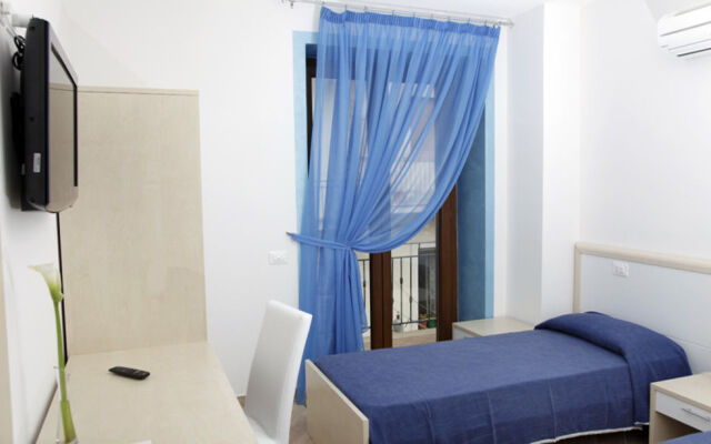 B&B Acropolis