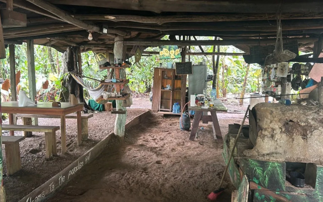 Rio Agujitas Eco Farm Hostel and Tours