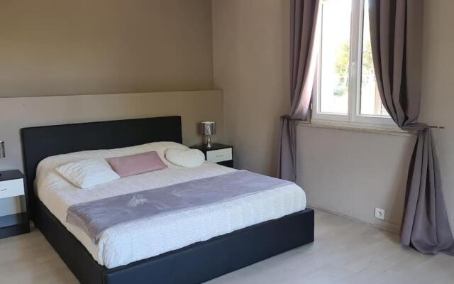 Ste Maxime Villa 5 * - Piscine chauffée - 6/9 pers