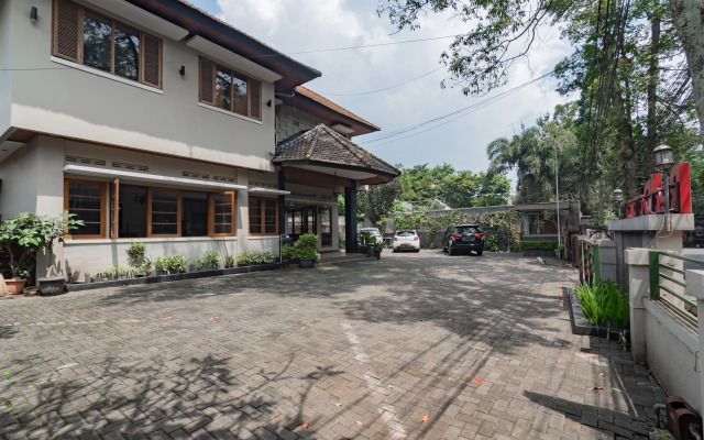 RedDoorz near Institut Teknologi Bandung 2