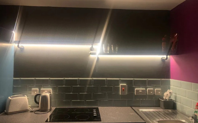 Liverpool City, Fairfield Duplex Suite
