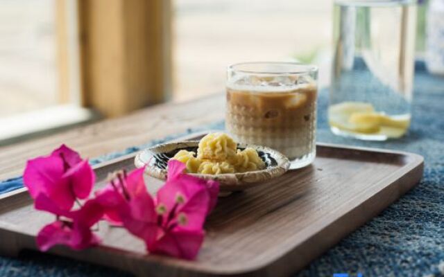 Xingyi Yunqi No.1 Inn (Xia Nahui Branch, Wanfenglin Scenic Area)