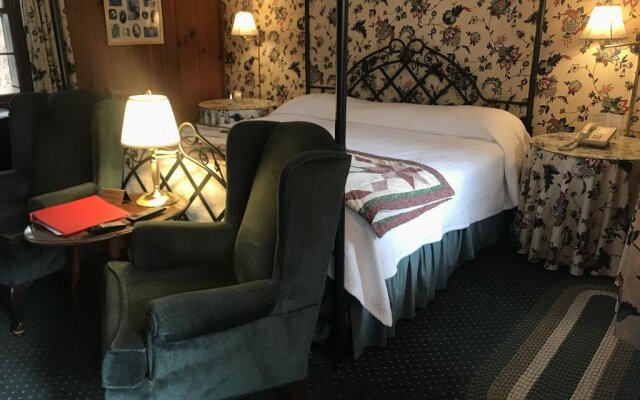 1896 House Inn & Country Lodgings