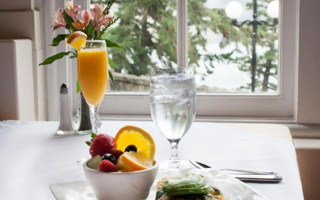Columbia Gorge Hotel and Spa