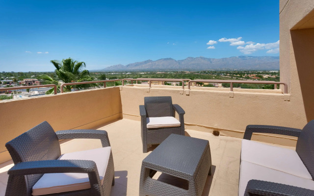 Hilton Tucson East