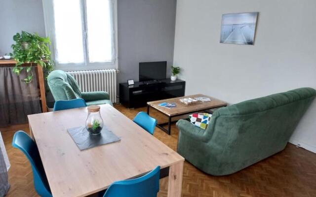 Appartement dans Villa