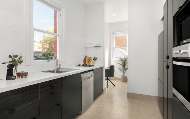 Simpson Street Apartments by Urban Rest