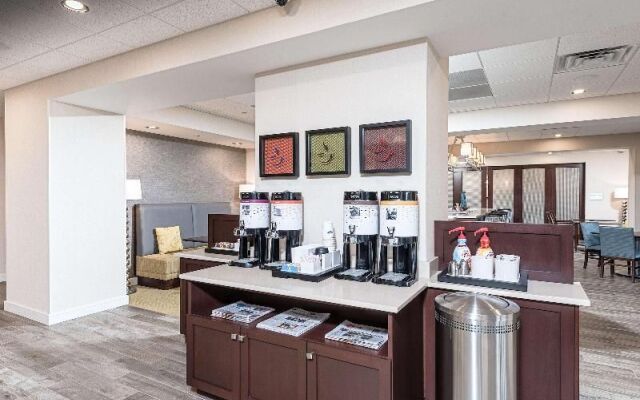 Hampton Inn & Suites Boston/Westborough