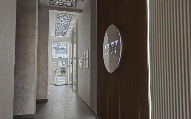 Апартаменты на проспекте Российский 13