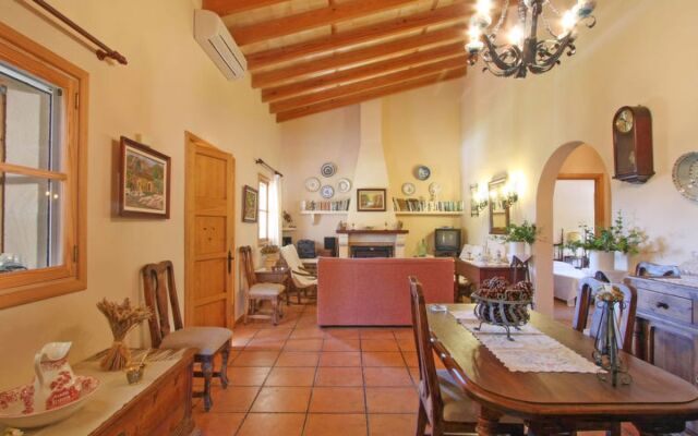 House Binibona Moscari