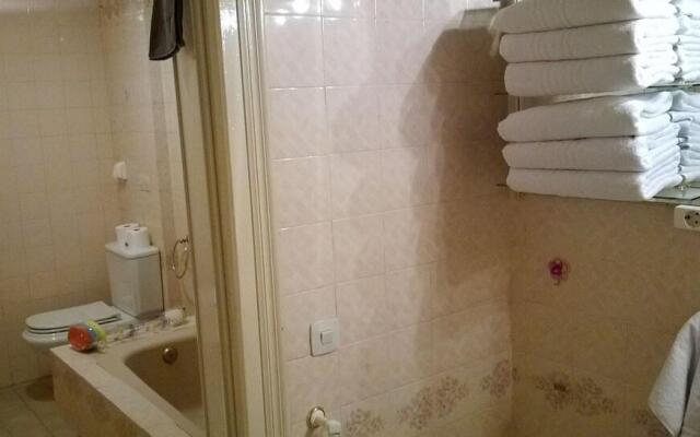 Iribarren I-II by Aptos Turisticos Tudela