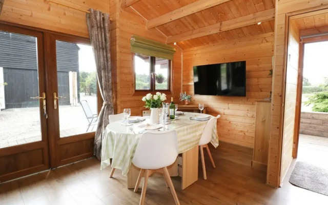 Mayfields Lodge