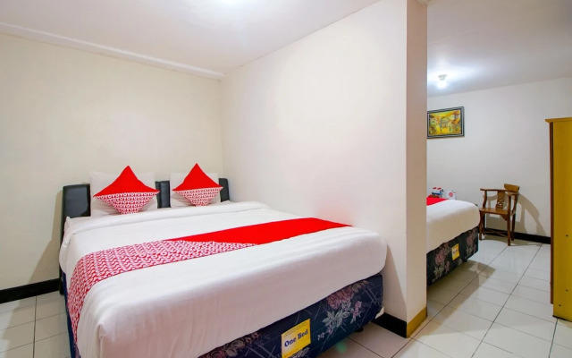 Bukit Indah Hotel & Restaurant by OYO Rooms