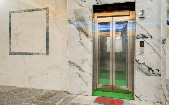 Super Townhouse Naya Gaon Formerly Hotel Paradise