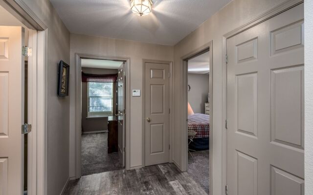 Chelsea House - Three Bedroom Cabin