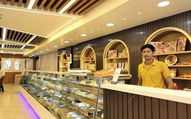 Hotel RGS Crystal