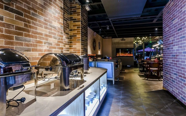 James Joyce Coffetel Chengdu Century City Convention and Exhibition Center