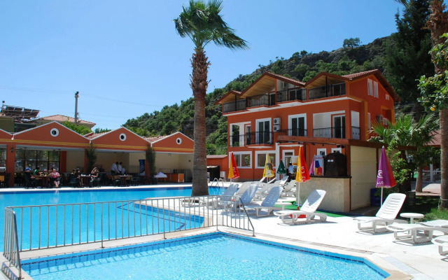 Akdeniz Beach Hotel