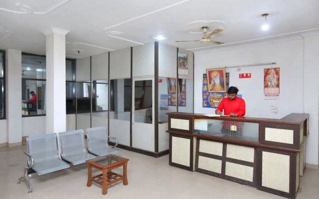 OYO 24423 Hotel Royal