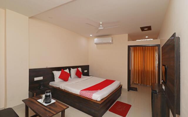 Capital O 30234 Hotel Shri Sai Amrit