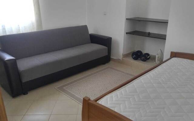 BO079 by Villaofsummer