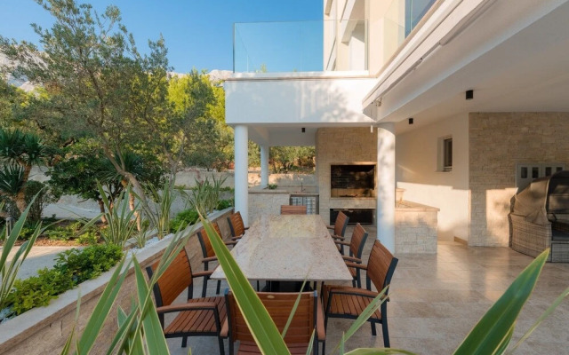 Villa 01 Apartments