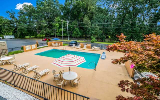 Quality Inn & Suites Corinth West